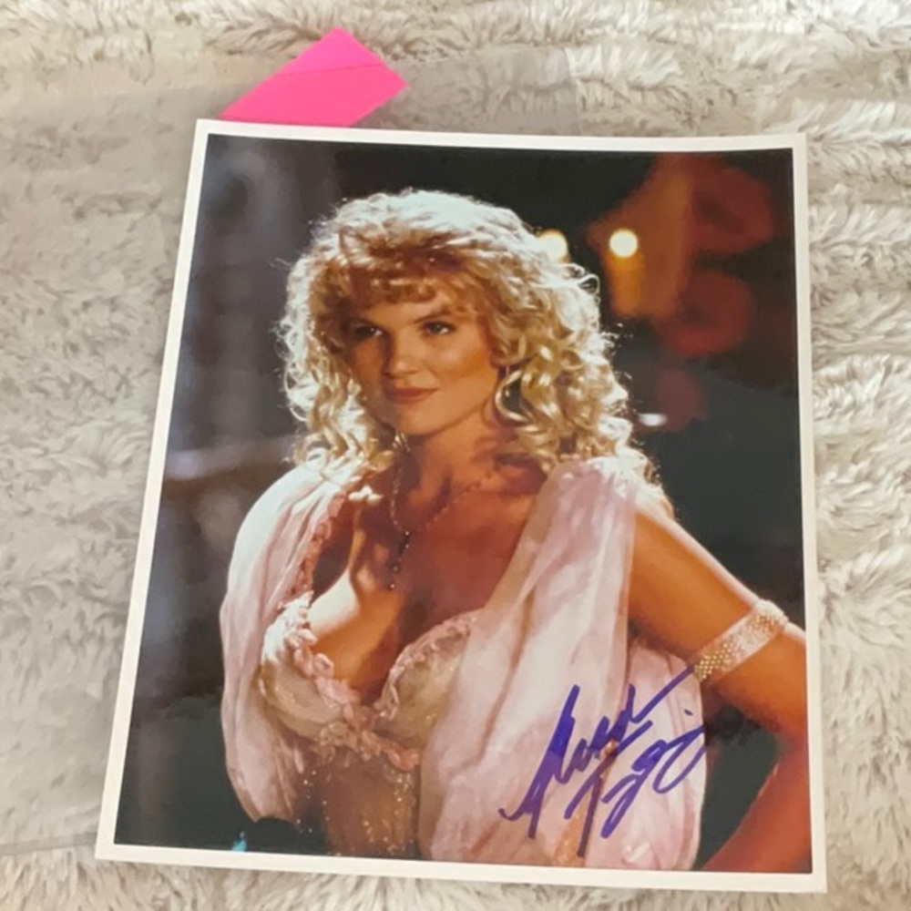 RARE Alexandra Tydings Xena Warrior Princess “Aphrodite” 8x10 authentic Auto